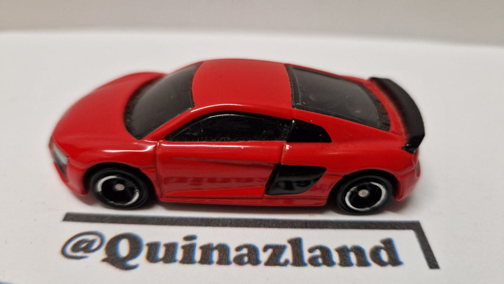 Tomica 2022 regular Audi r8 1/62 ⚠️ manque un peu de chrome sur les jante (CP05)