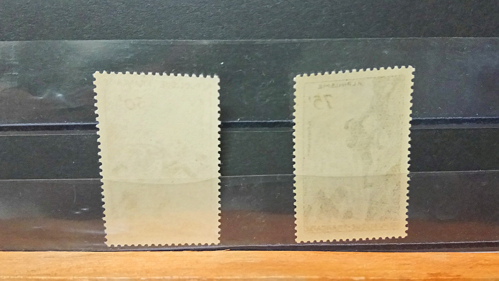 lot 4 Timbres France Sport 1956
