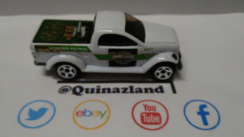 Hot Wheels Dodge Power Wagon 2002-114 (A14)