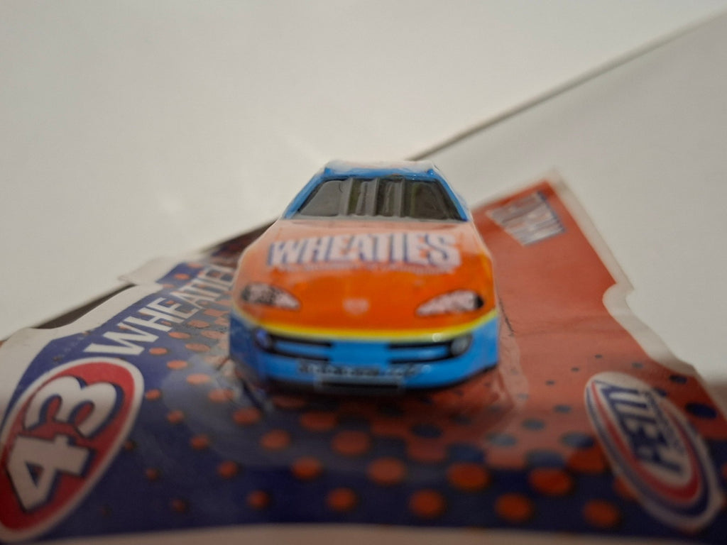 2000 promo wheaties  Dodge R/T petty team  (NP31)