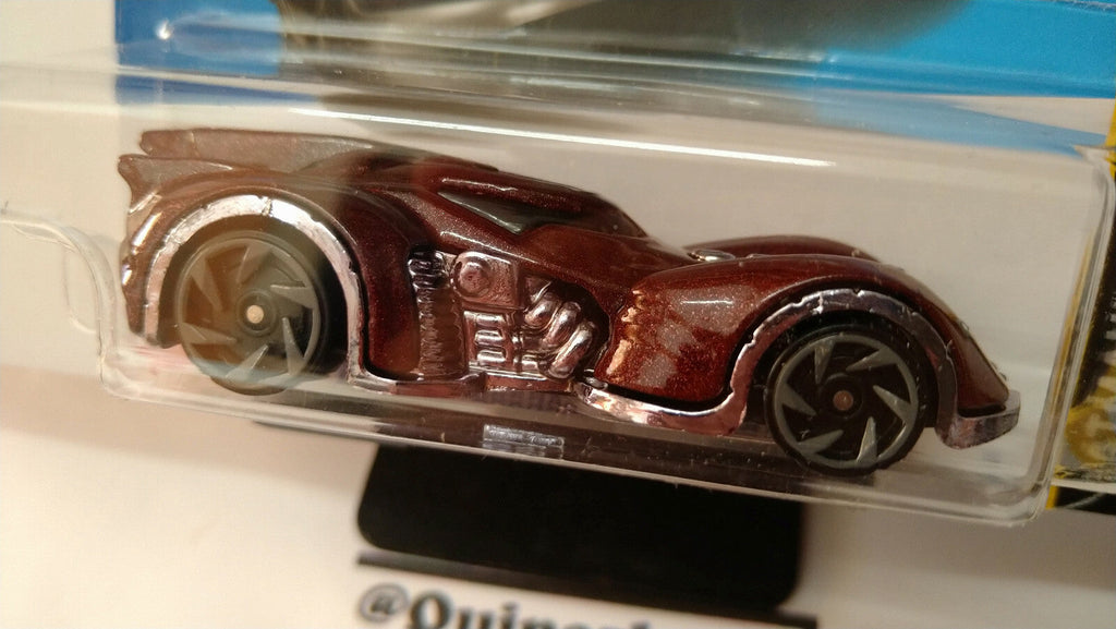 Hot Wheels Batmobile   2022-032 (NP38)