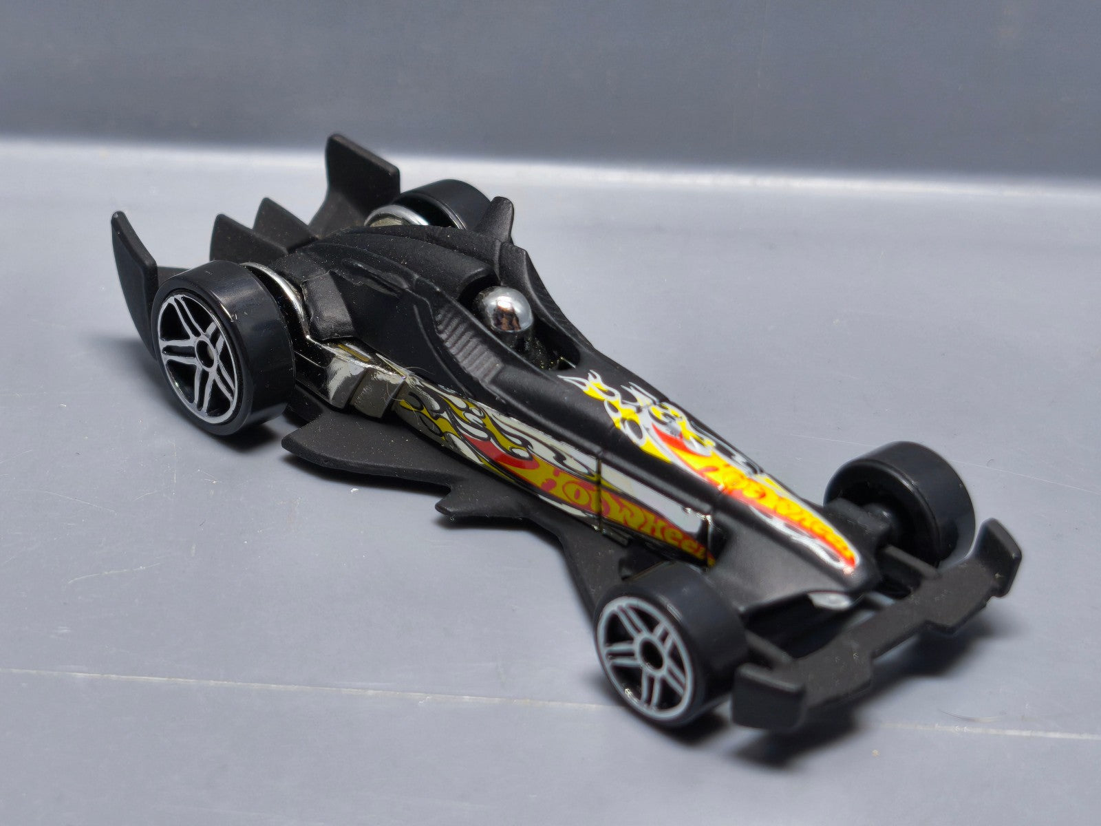 Hot Wheels F-racer 2004-030    (A36)