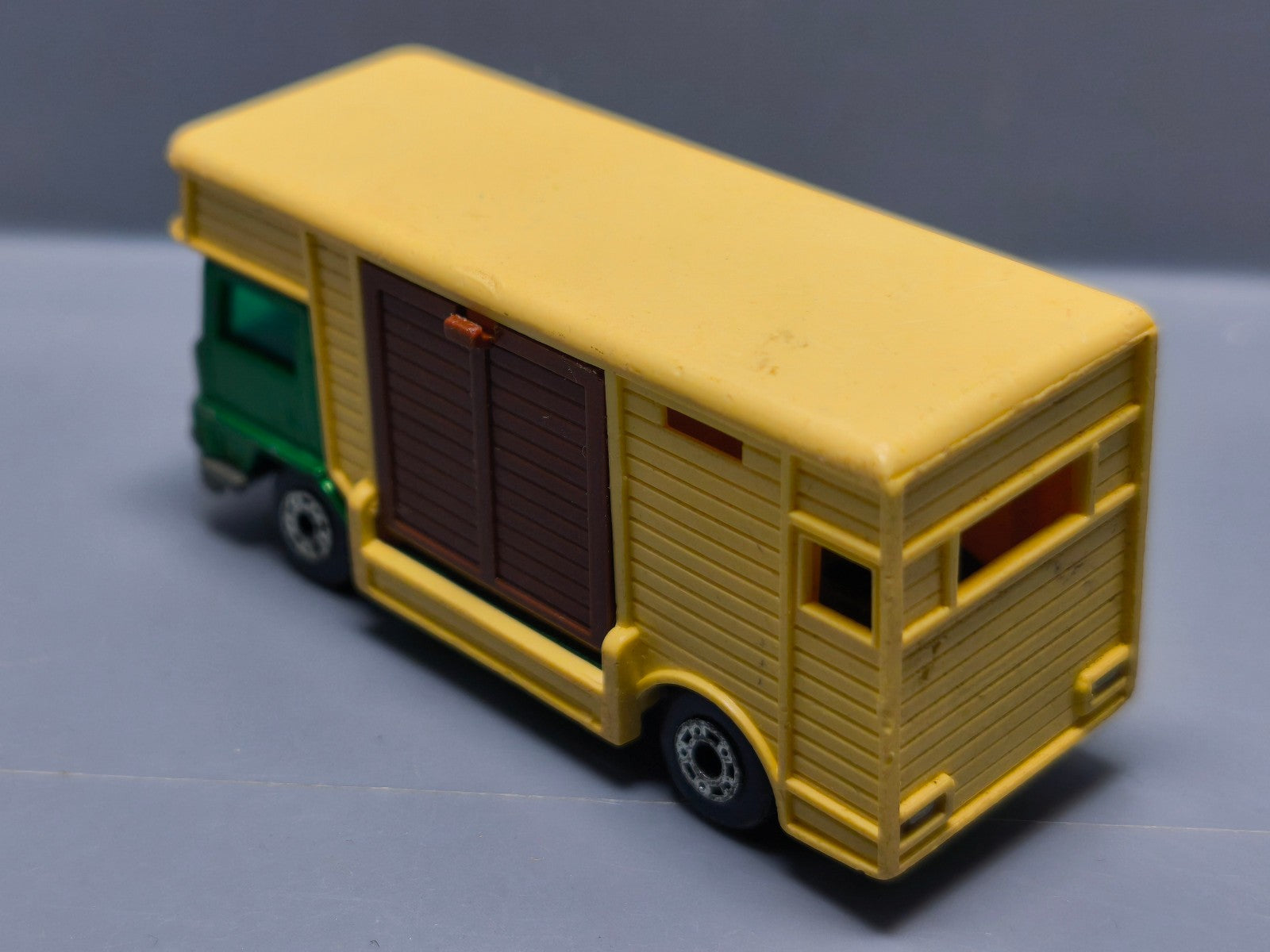 Matchbox Horse Box Bedford sans cheveaux (A17)