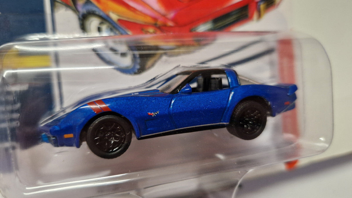 Johnny Lightning Classic gold  1979 Chevrolet Corvette in Dark Blue    (NG09)