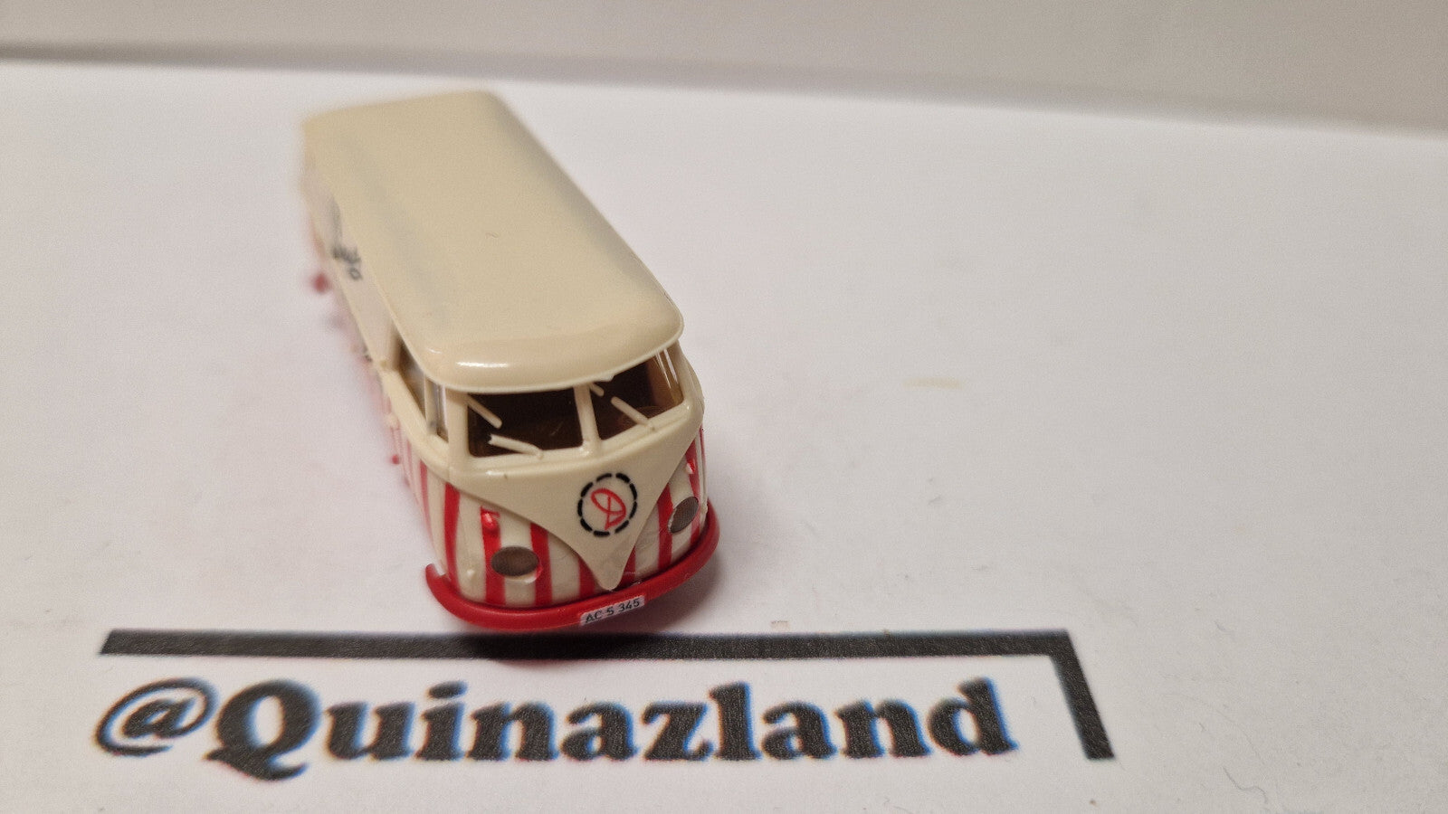 Brekina 1/87 Volkswagen T1 deutz   (A06)