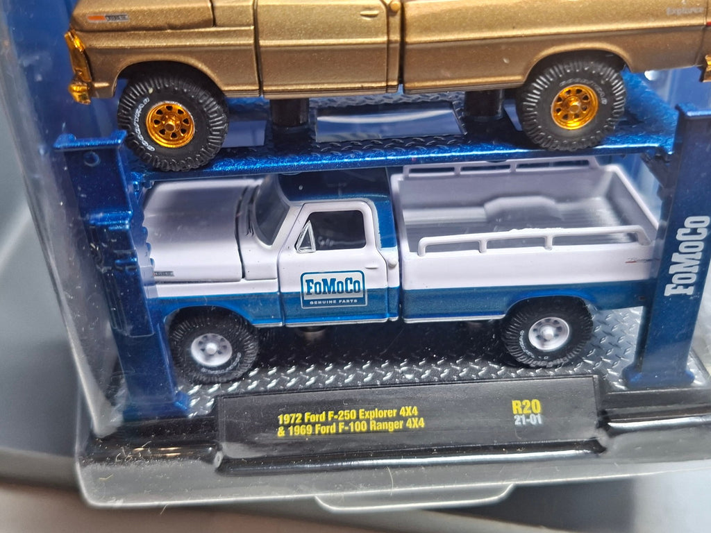 M2 Machines Auto Lift Pack '69 Ford F-100 Ranger & '72 Ford Fomoco Chase (NG41)