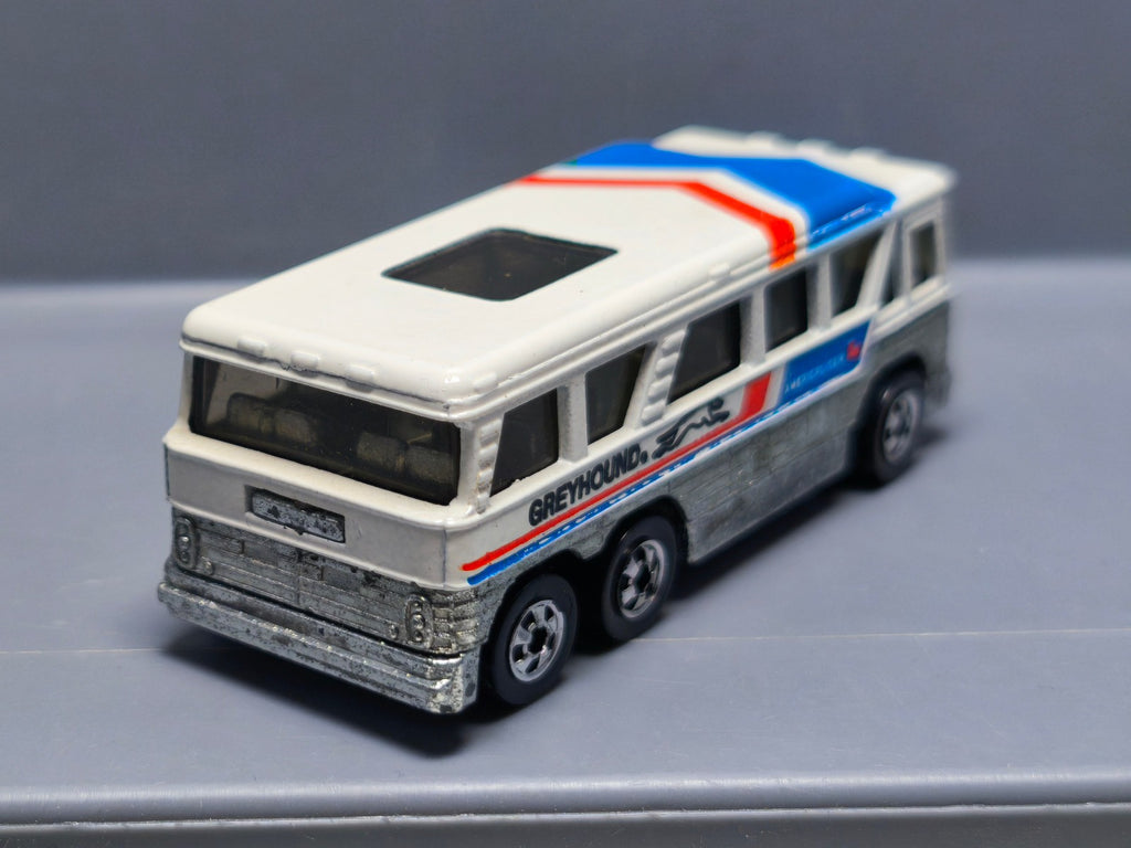 Hot Wheels Greyhound MC-8 1982 version Malaysia   (A09)
