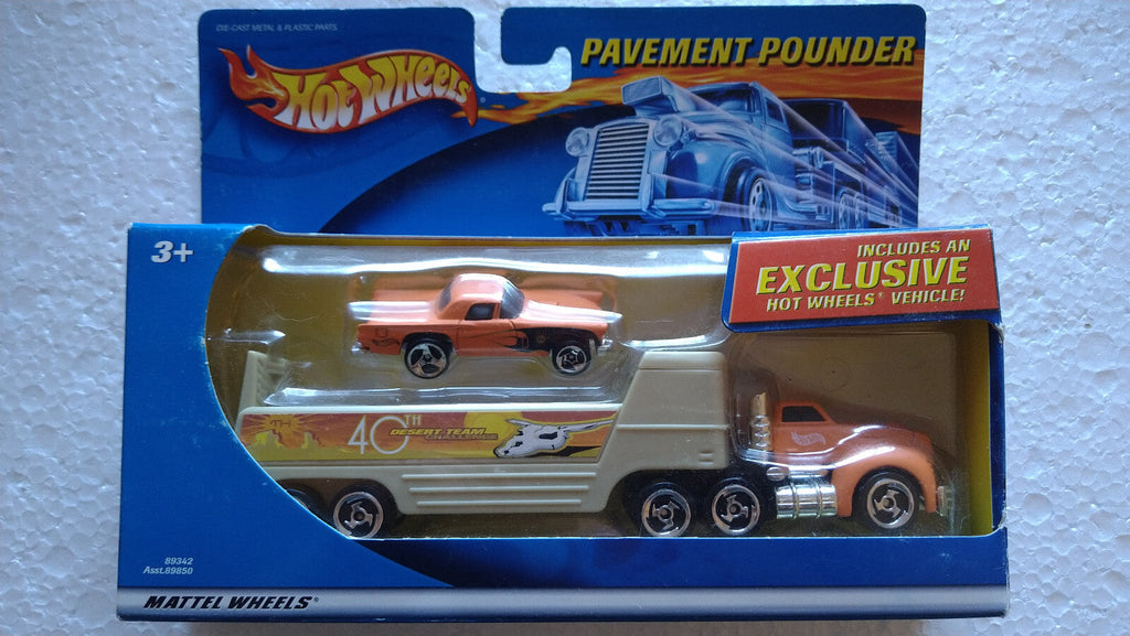 Hot Wheels 2002 pavement pounders  57 t-bird treasure hunt  (CT07)