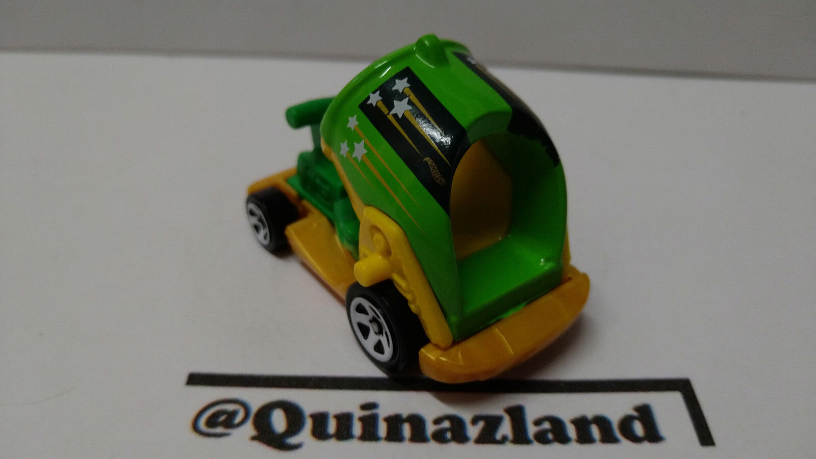 Hot Wheels Boom car 2017-163    (A14)