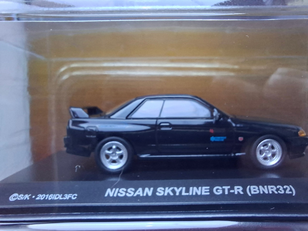 Kyosho 1995 Nissan Skyline GTR (BNR32) Initial D, black (NG34)