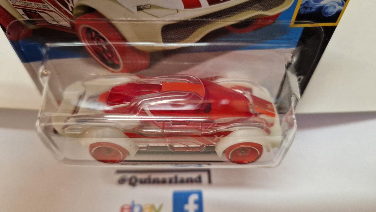 Hot Wheels Cosmic coupe   2022-122 (NP38)