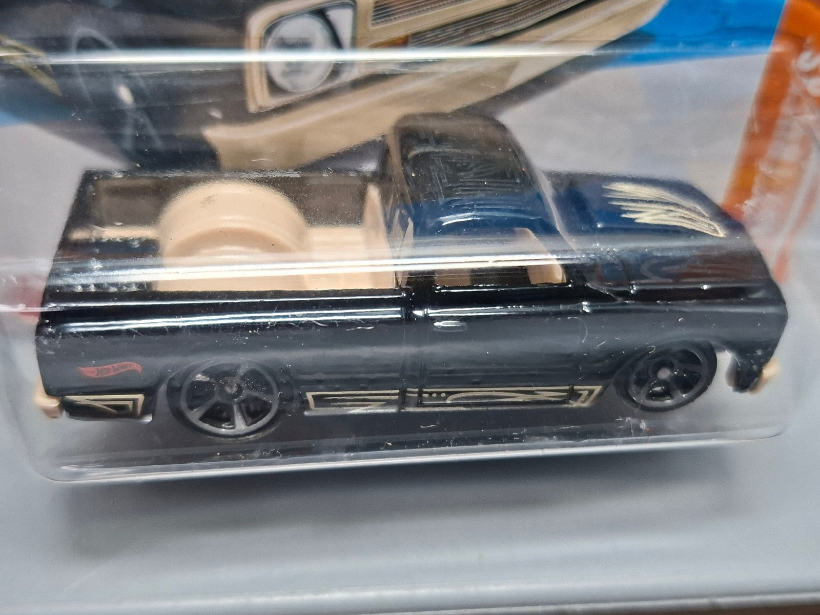 Hot Wheels '67 Chevy C10 2025-021  (NP02)