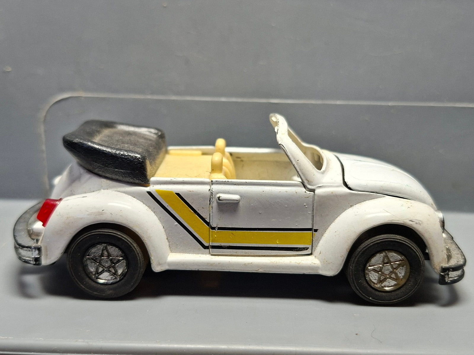 Voiture Volkswagen Beetle  (NP03)