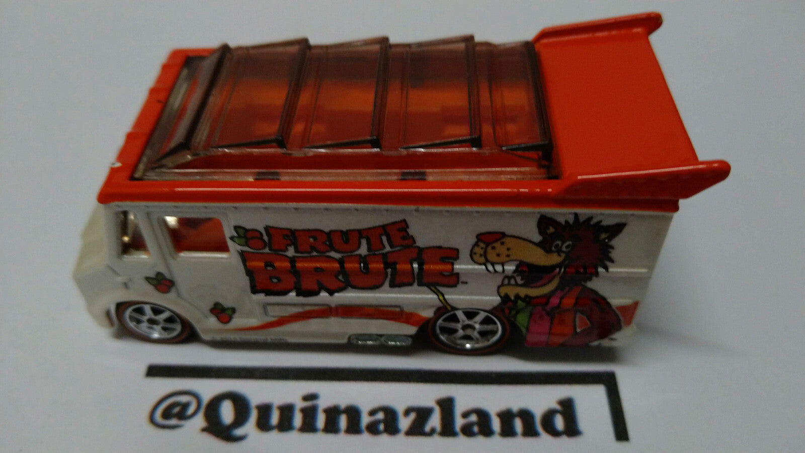 Hot Wheels 2014 general mills Smokin grille    (A11)