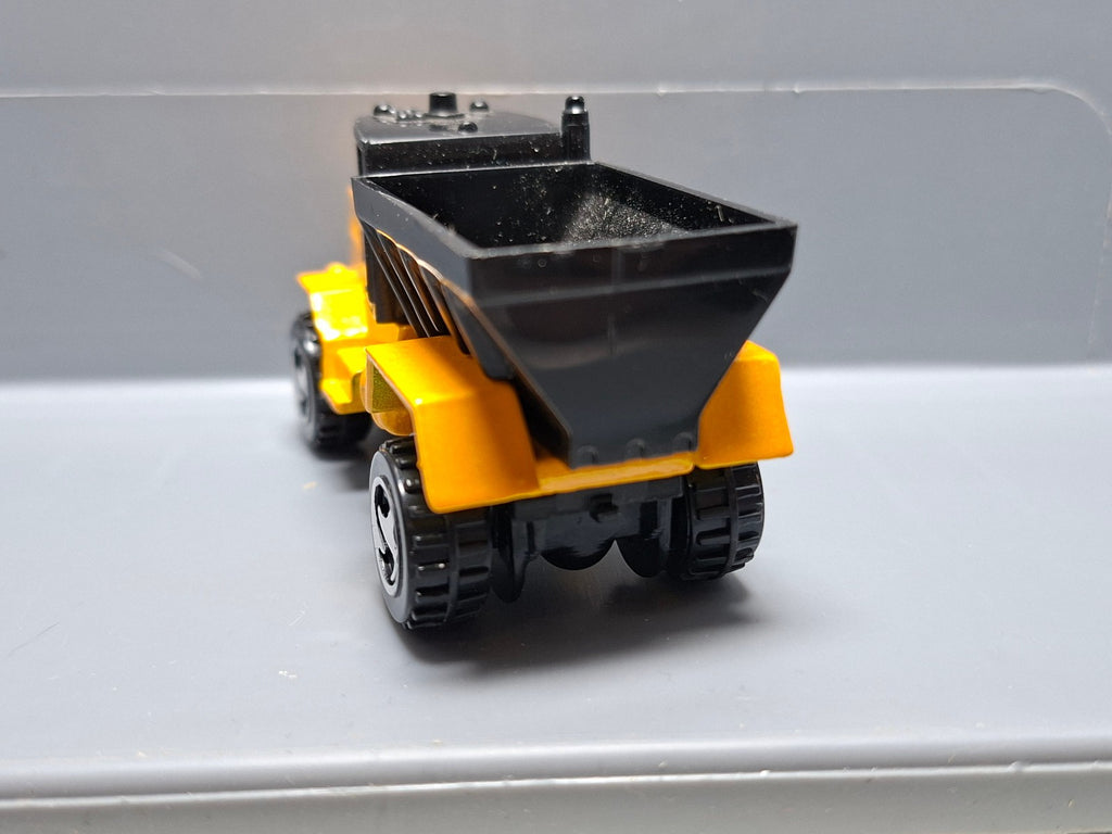 Hot Wheels Oshkosh snowplow version base plastique noire 2000-233 (CP04)