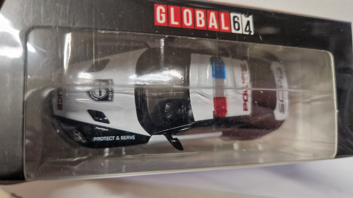 Tarmac Aston Martin DBS Superleggera Police Car, white/black (NP24)