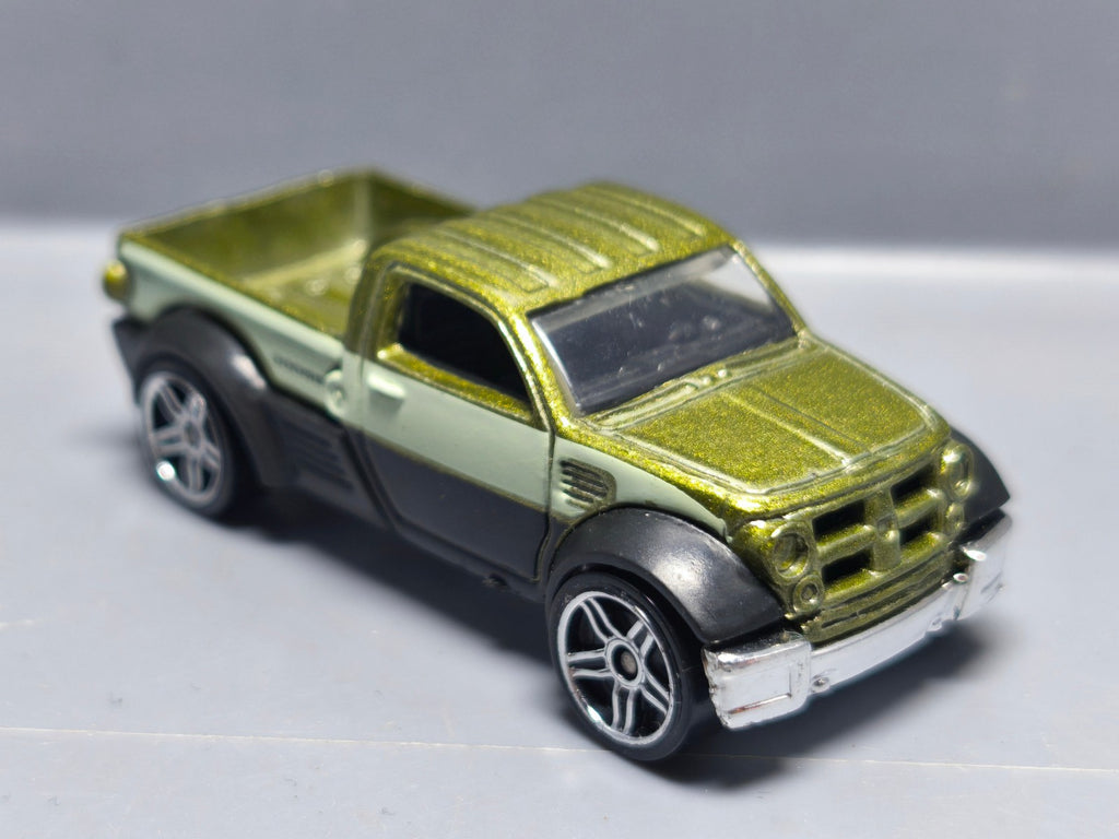 Hot Wheels 2012 exclusive multipack  Dodge M80  (A04)