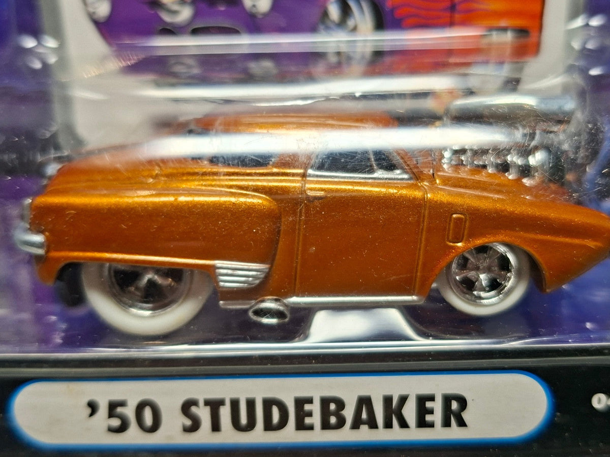 Muscle Machines 2004 Originals Chase 04-56 '50 studebaker    (NG17)
