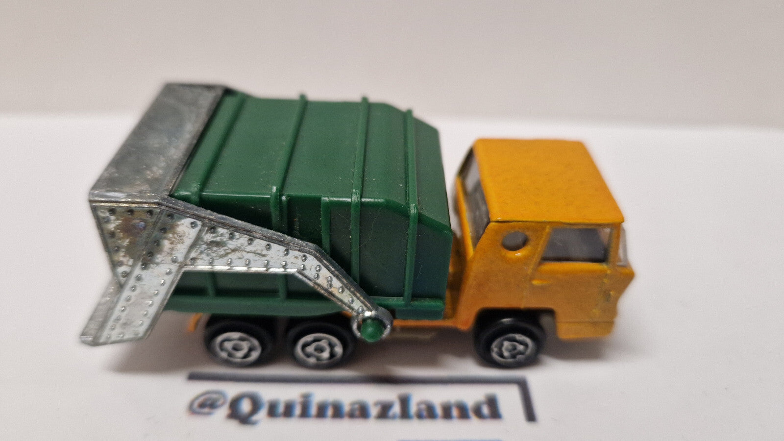 Matchbox Bernard refuse truck   (A34)