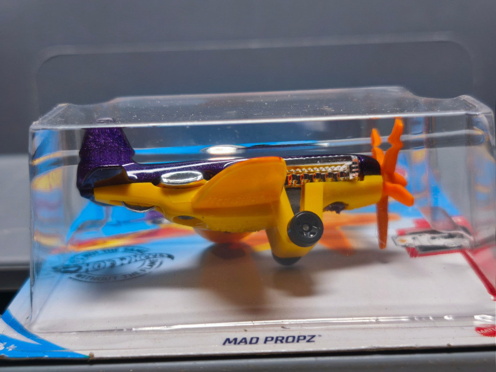 Hot Wheels Mad Propz 2020-186  (NP18)