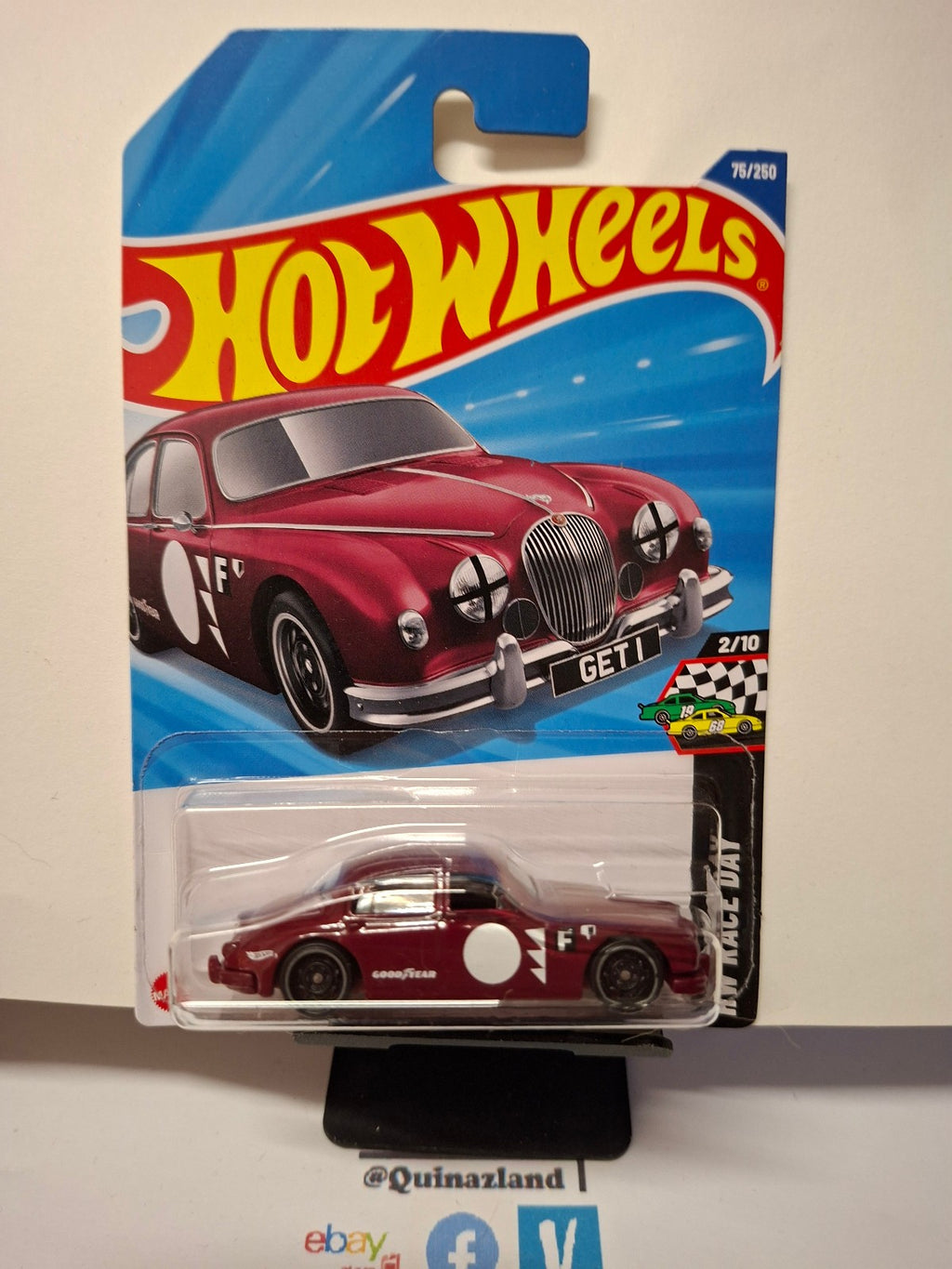 Hot Wheels Jaguar MK1  2025-075  (NP10)