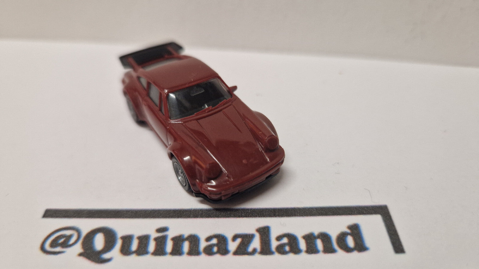 Herpa 1/87 Porsche 911 turbo marron ⚠️ manque un rétroviseur   (A03)
