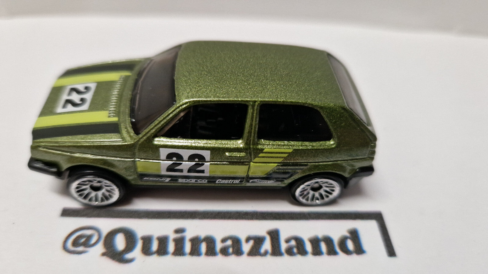 Hot Wheels 2021 street racers Volkswagen golf mk2  (A01)
