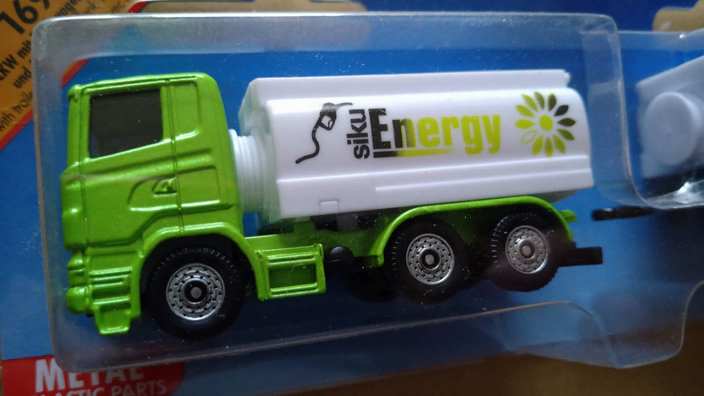 Siku  Camion citerne siku energy avec remorque (C9)