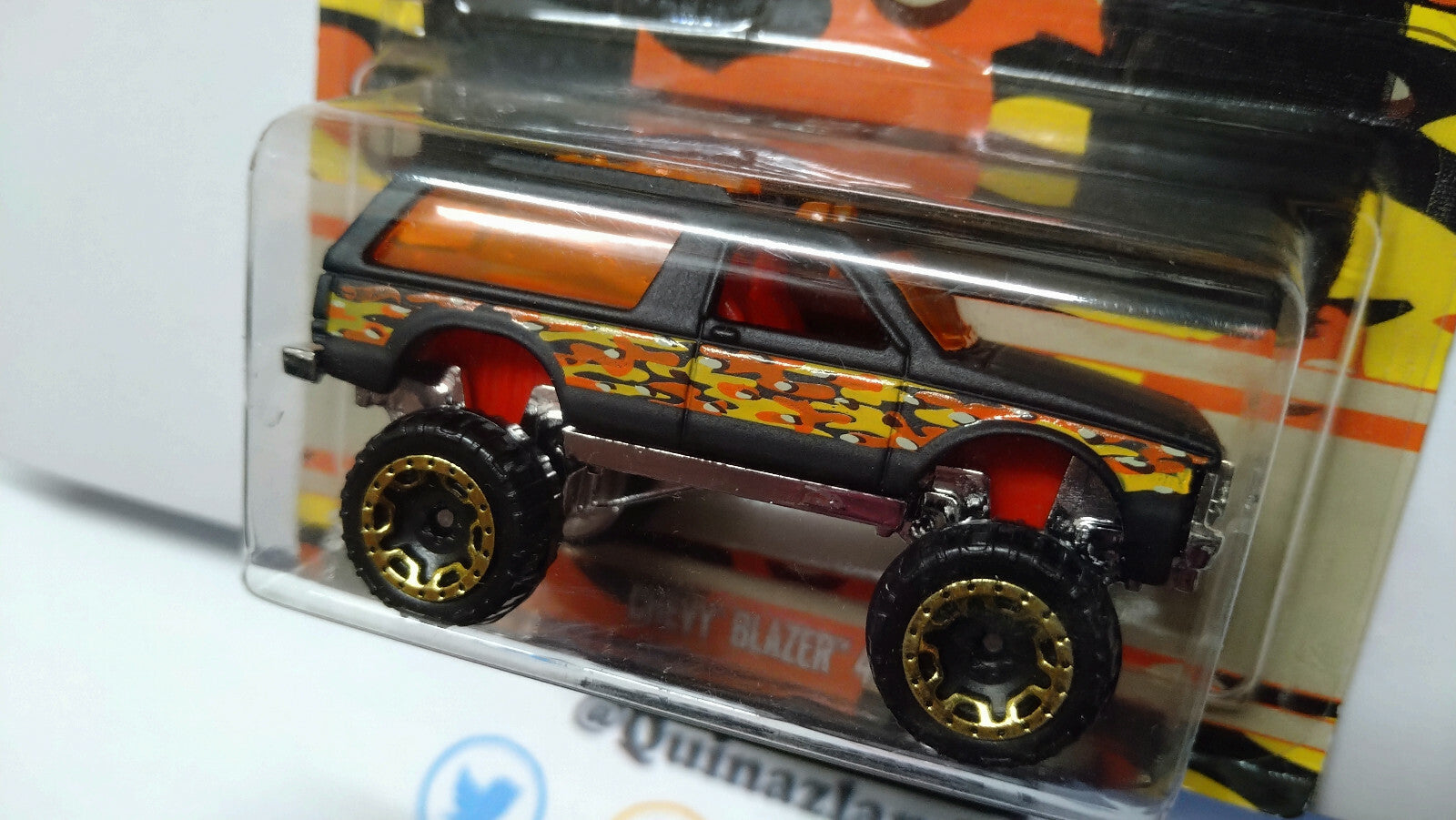 Hot Wheels Camouflage Chevy Blazer 4x4 (NP26)