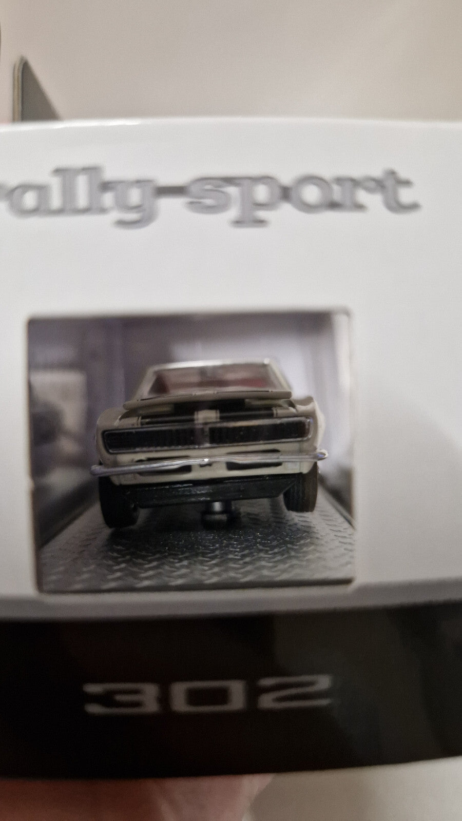 M2 Machines Auto-Thentics Release 85 1968 Chevrolet Camaro Z28 (CP09)
