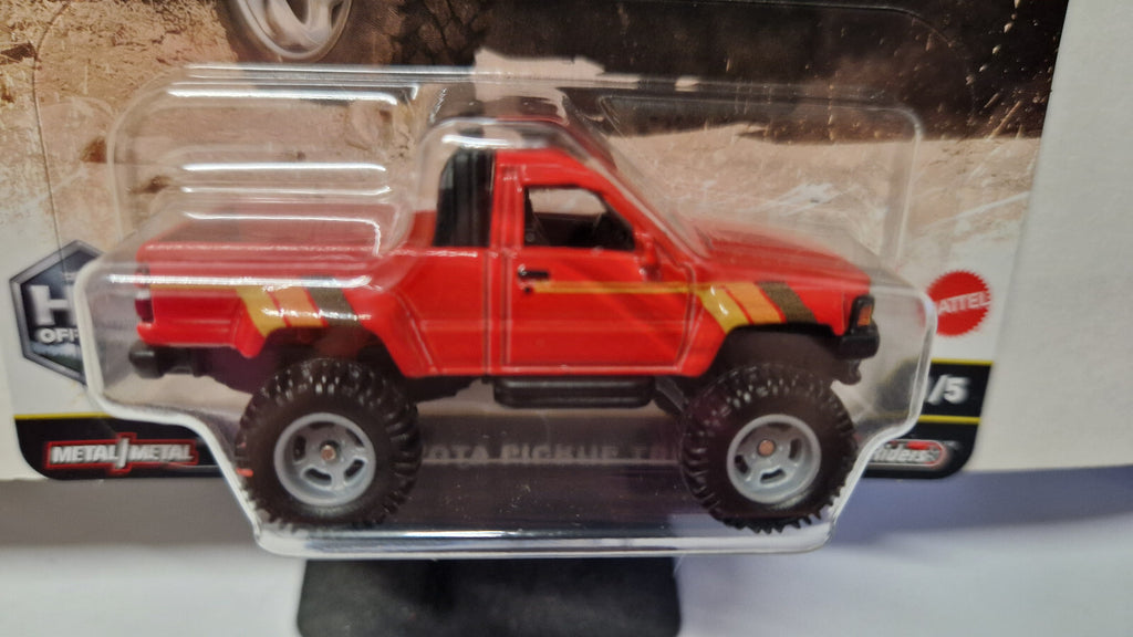 Hot Wheels 2025 Off Road 1987 TOYOTA PICKUP TRUCK   (NG22)