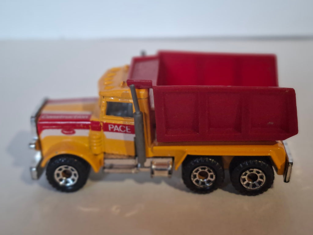 Matchbox Peterbilt dump truck    (A02)