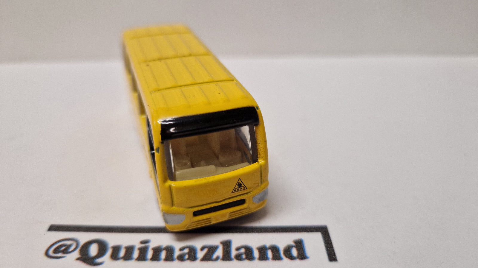 Tomica 2019 regular Toyota coaster kindergarten bus 1/89 (CP06)