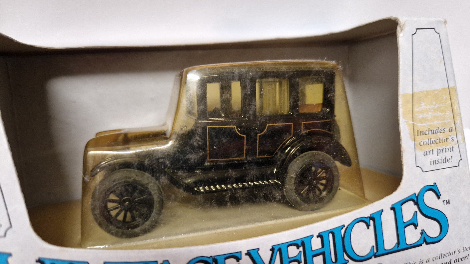 Ertl 1/43 Vintage vehicles 1923 Ford fordor (NG29)