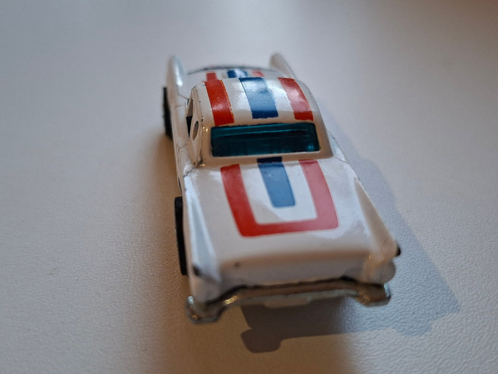 Hot Wheels 1978 flying colors  57 T-bird    (A08)