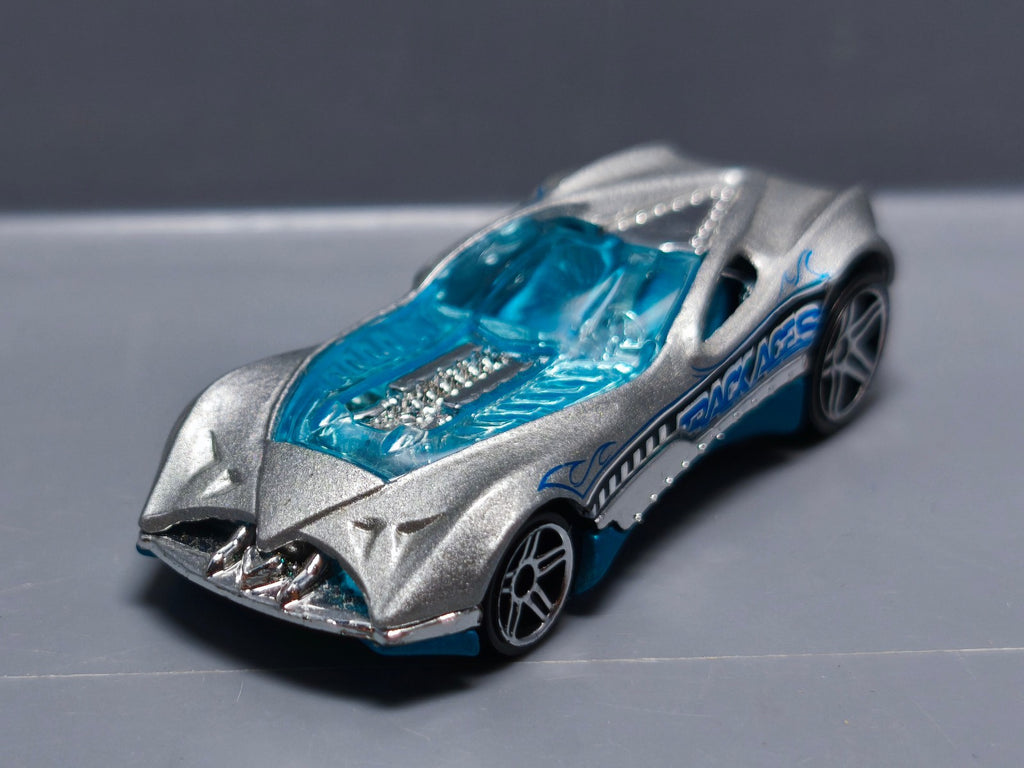 Hot Wheels Cul8r 2006-120  (A32)