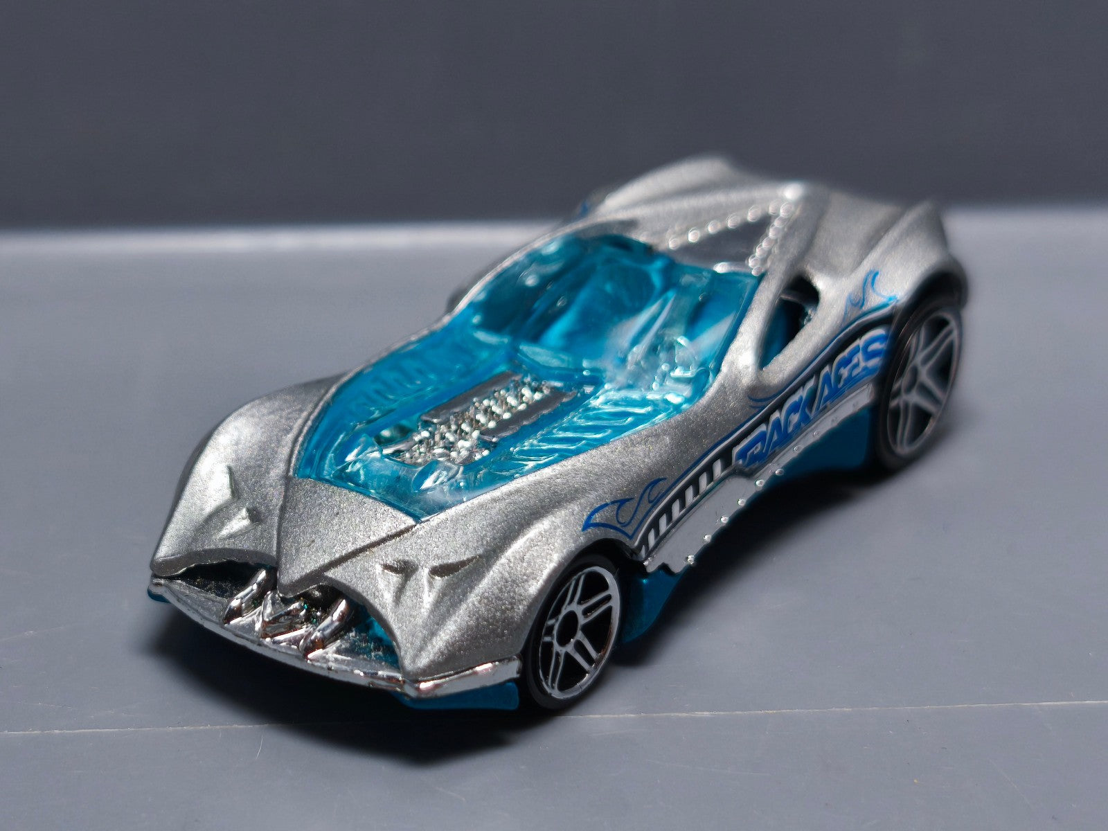 Hot Wheels Cul8r 2006-120  (A32)