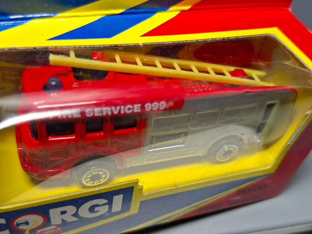 Corgi  Fire engine  (CP12)