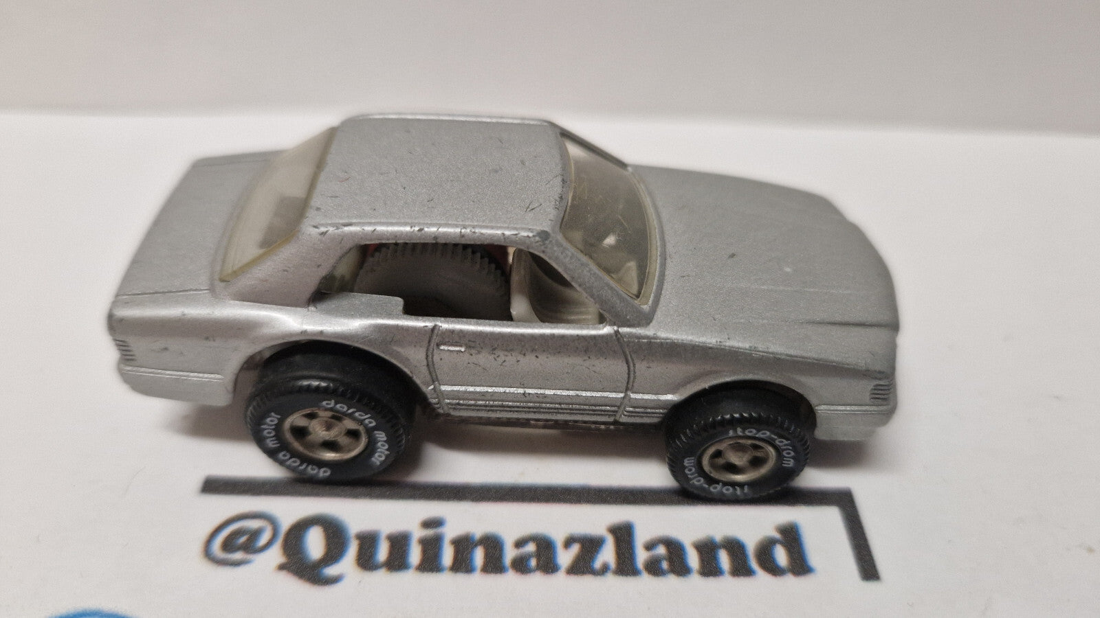 Darda Mercedes benz 500 SEC grise   (A02)