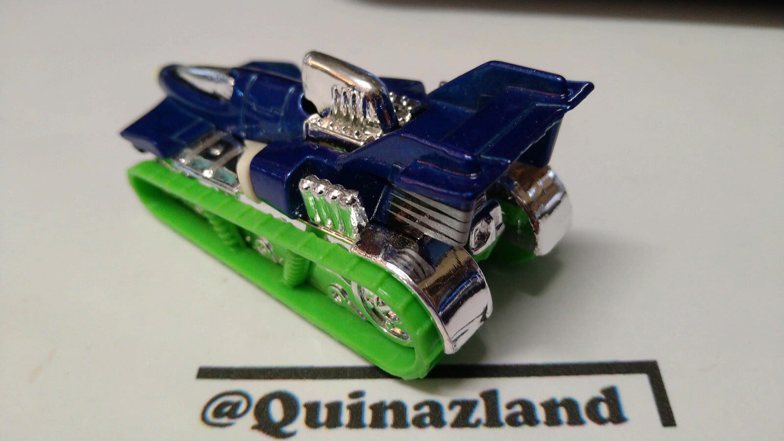 Hot Wheels Treadator 1998-851  (A13)