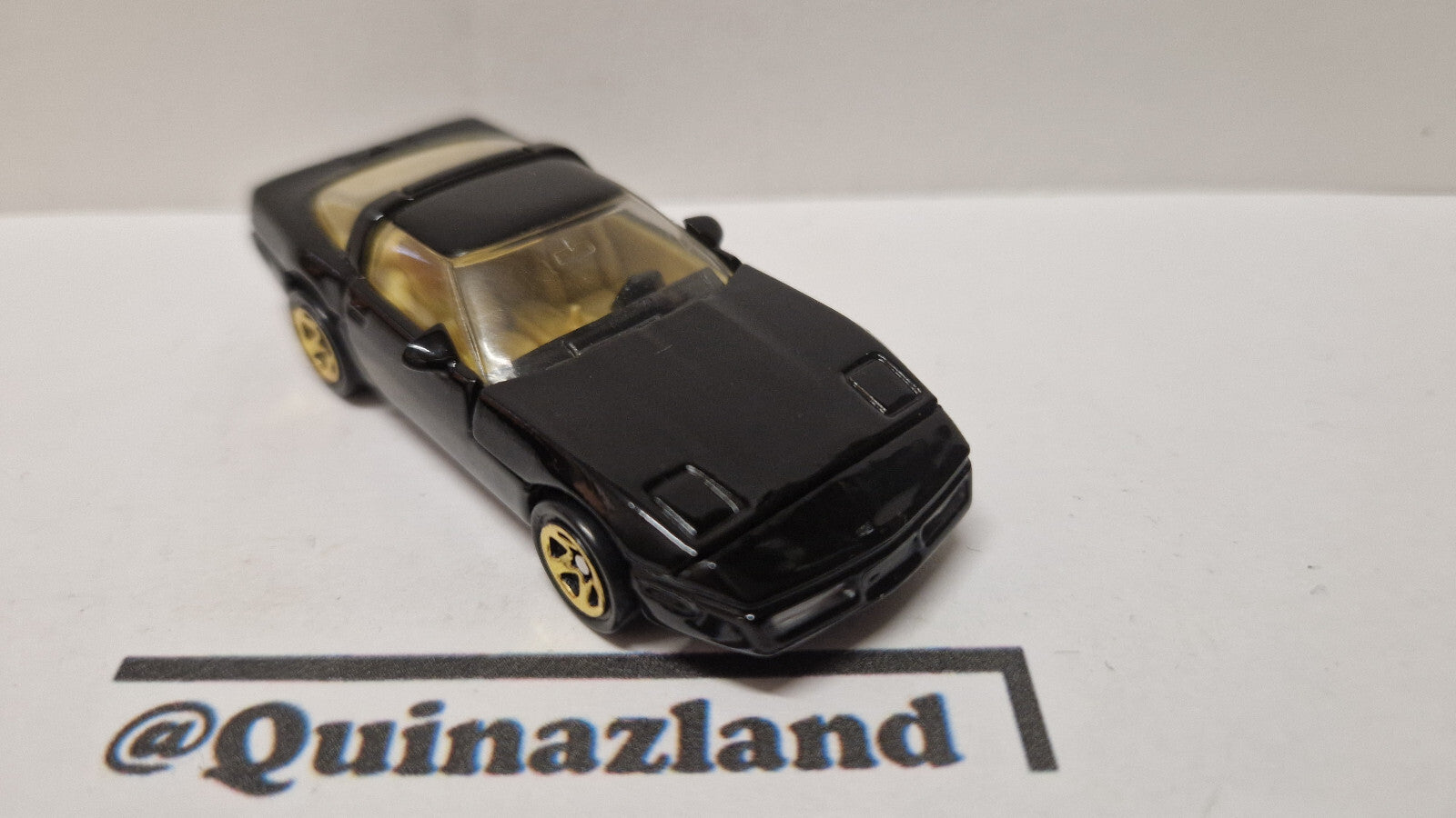 Hot Wheels 1996 FAO Schwarz gold série collection III  Chevrolet corvette  (A20)