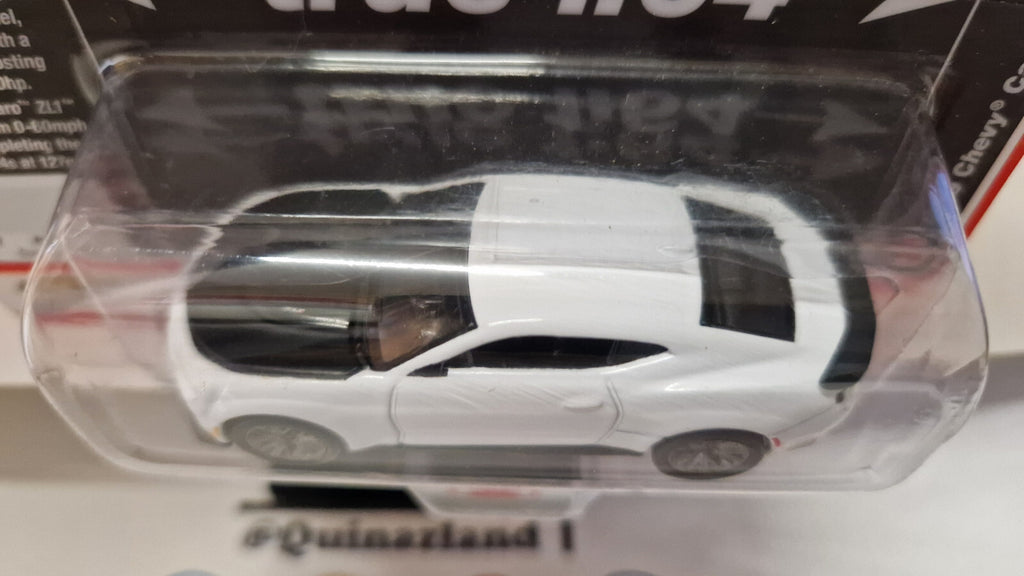 Auto World Modern Muscle 2019 Chevrolet Camaro ZL1, gloss white (NG47)