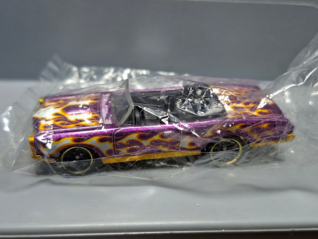 Hot Wheels 2010 easter speedsters egg '67 Pontiac GTO  (NP06)