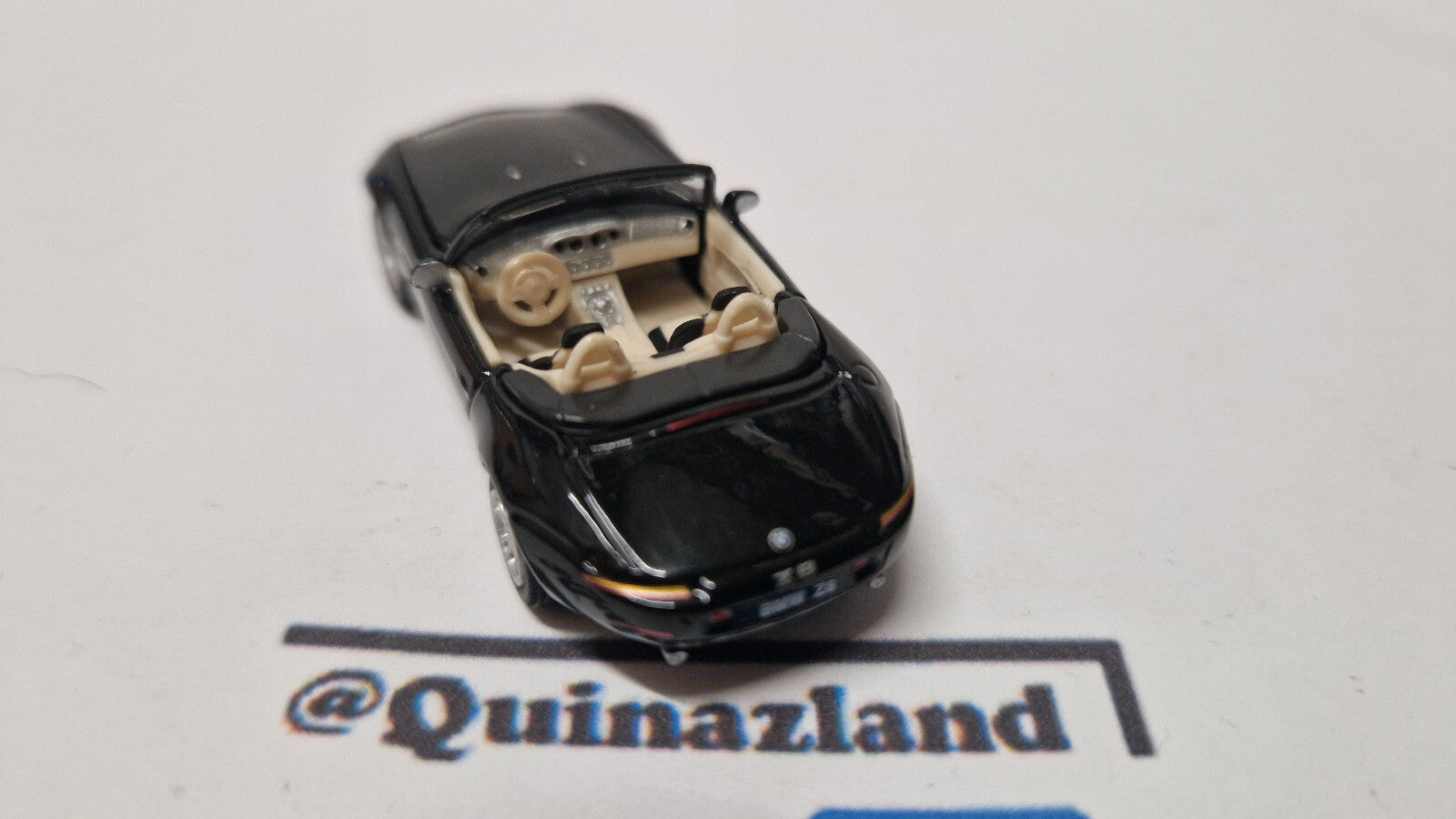 Hongwell 1/72 BMW Z8  (A34)