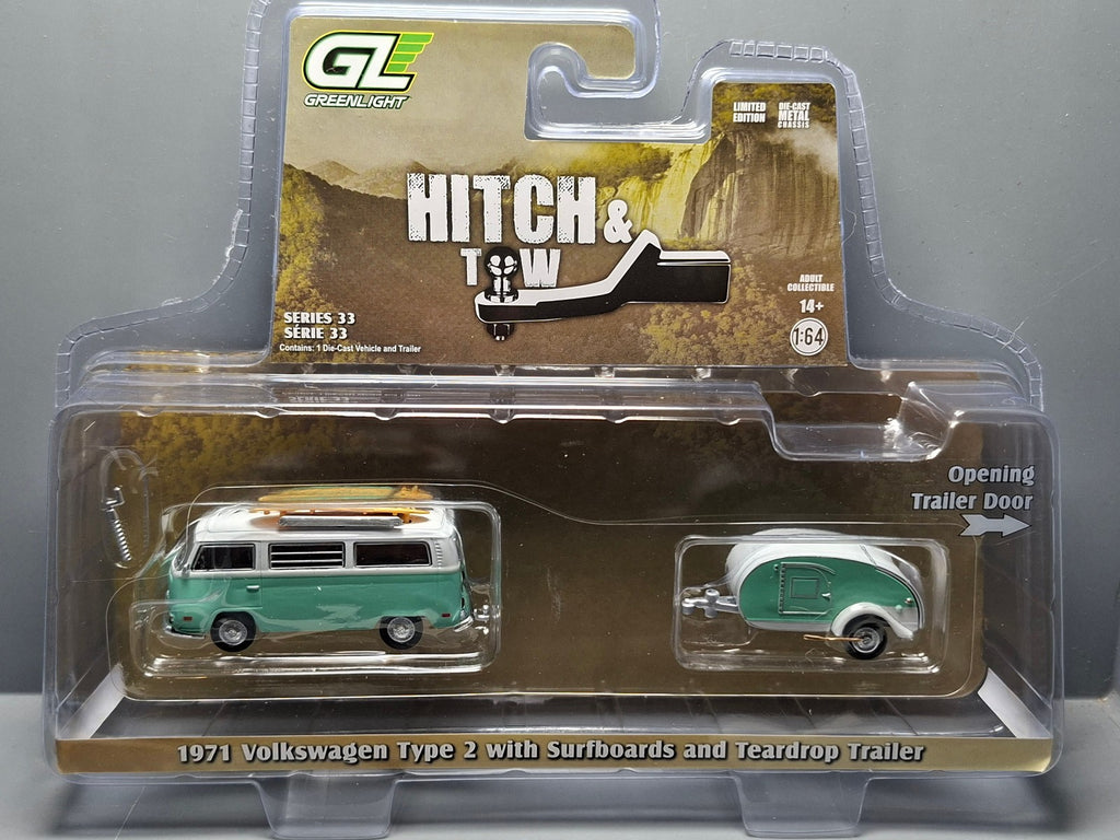 Greenlight Hitch & Tow 1971 Volkswagen Type 2 with surfboards and Teardrop  (C4)