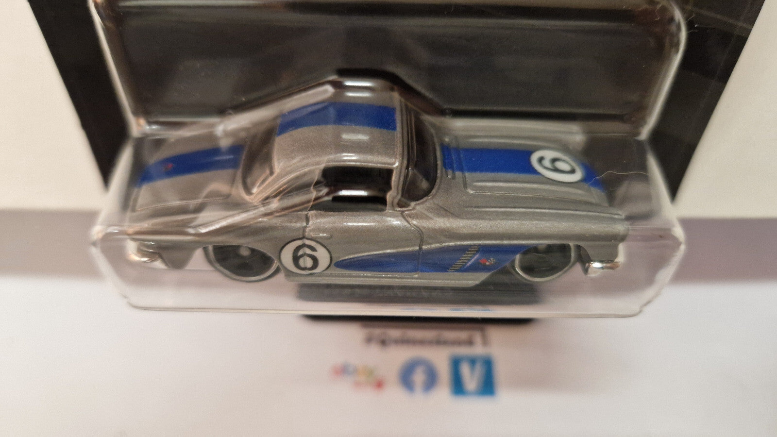 Hot Wheels Vintage Racing club mix 2 1962 CORVETTE  (NP41)