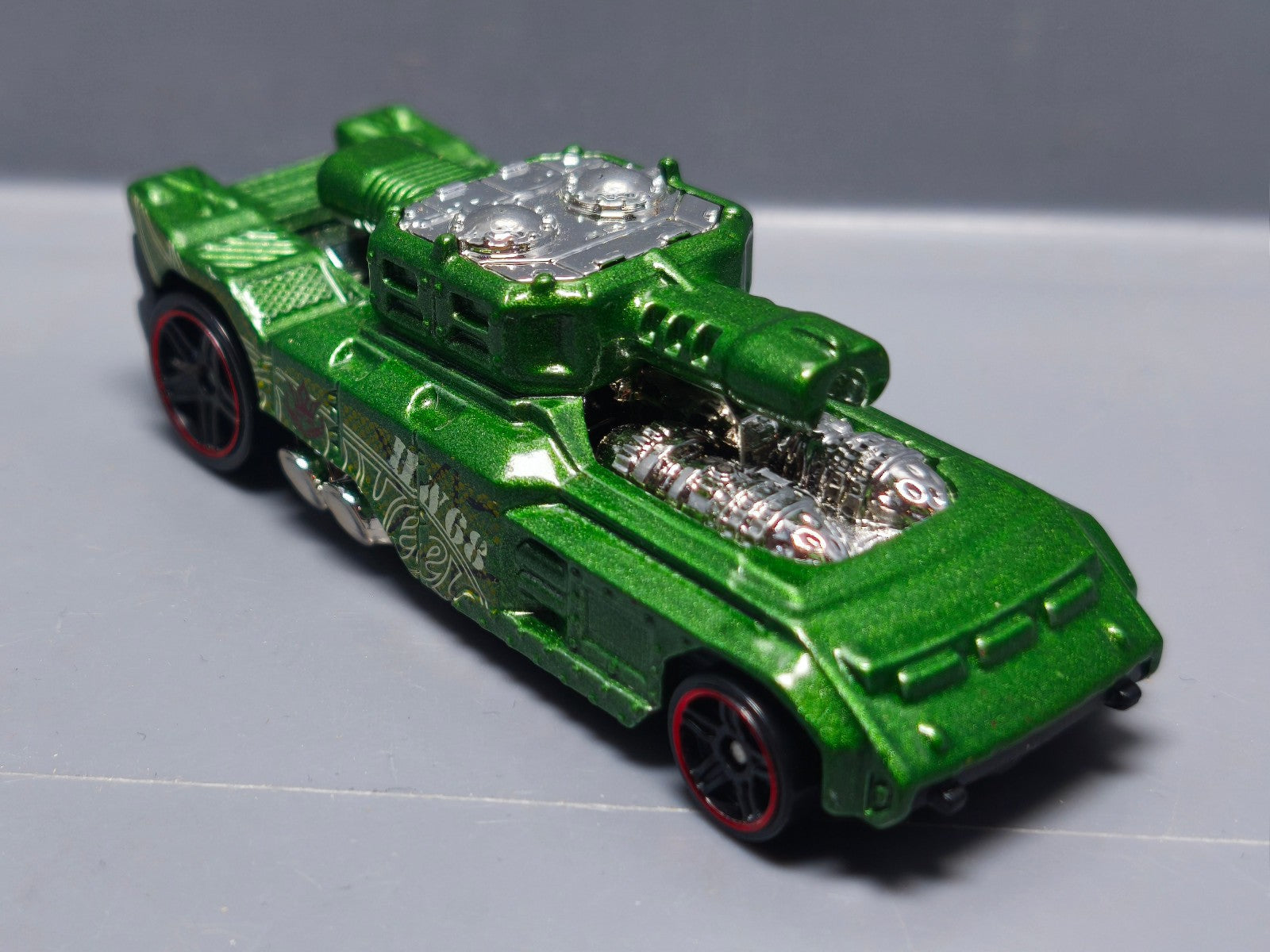 Hot Wheels Invader 2015-087  (A17)