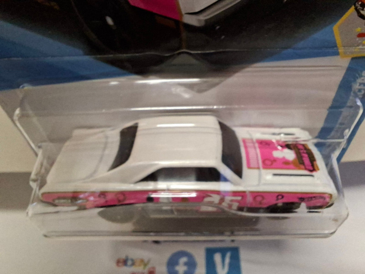 Hot Wheels '74 brazilian dodge charger   2025-076 (NP15)