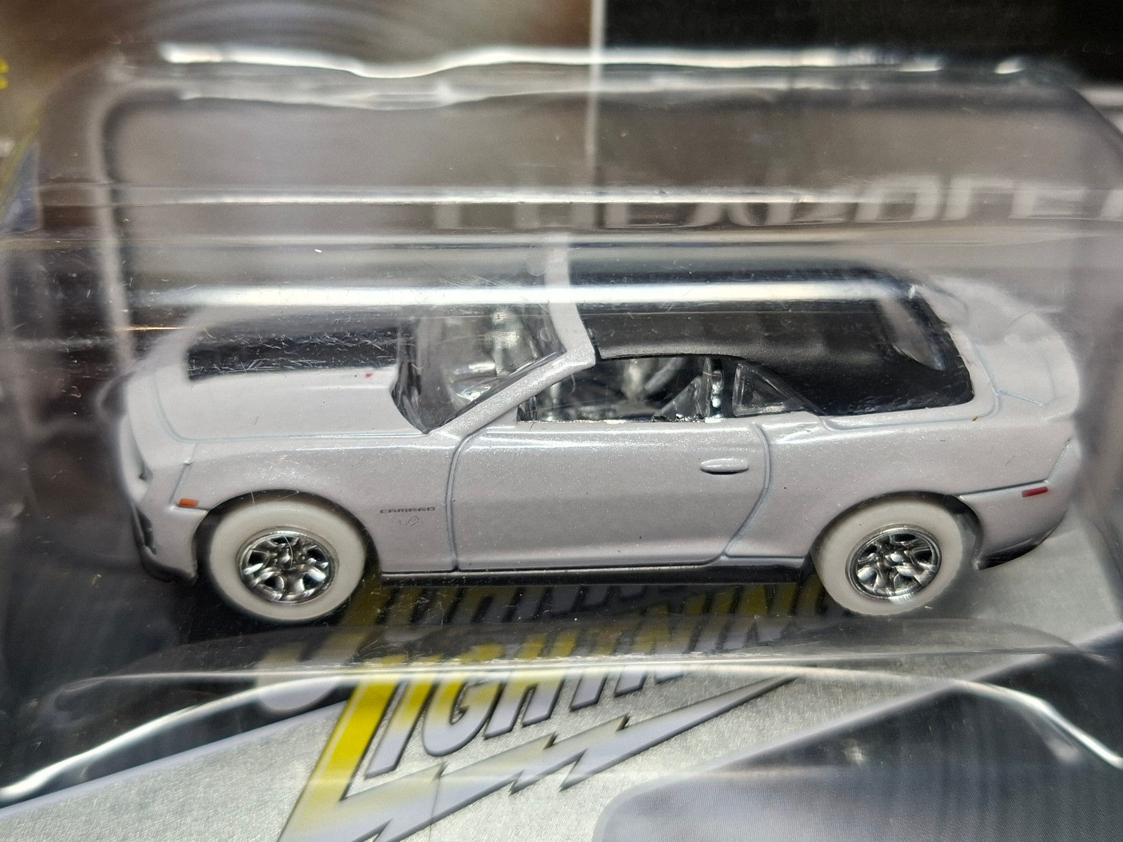Johnny  Lightning Storage Tin 2012 Chevrolet Camaro ZL1 Convertible Chase (NG57)