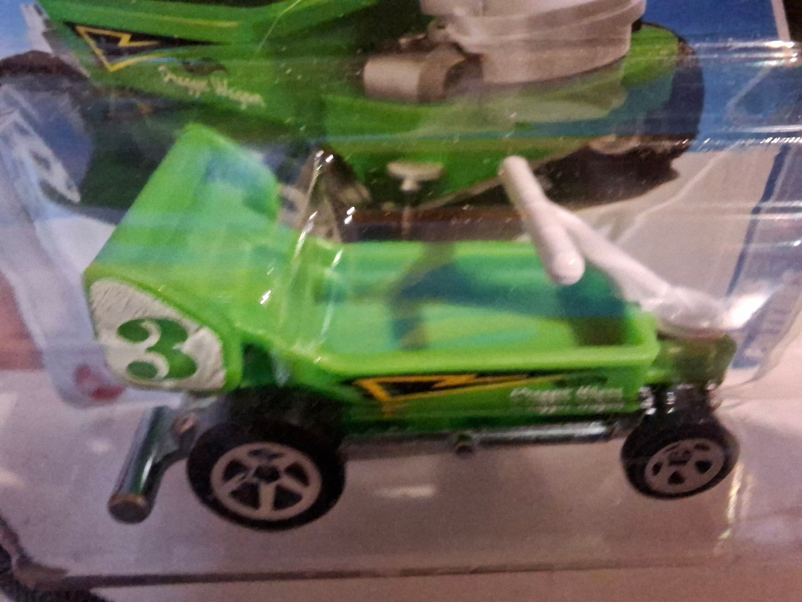 Hot Wheels Draggin wagon    2025-068 (NP02)